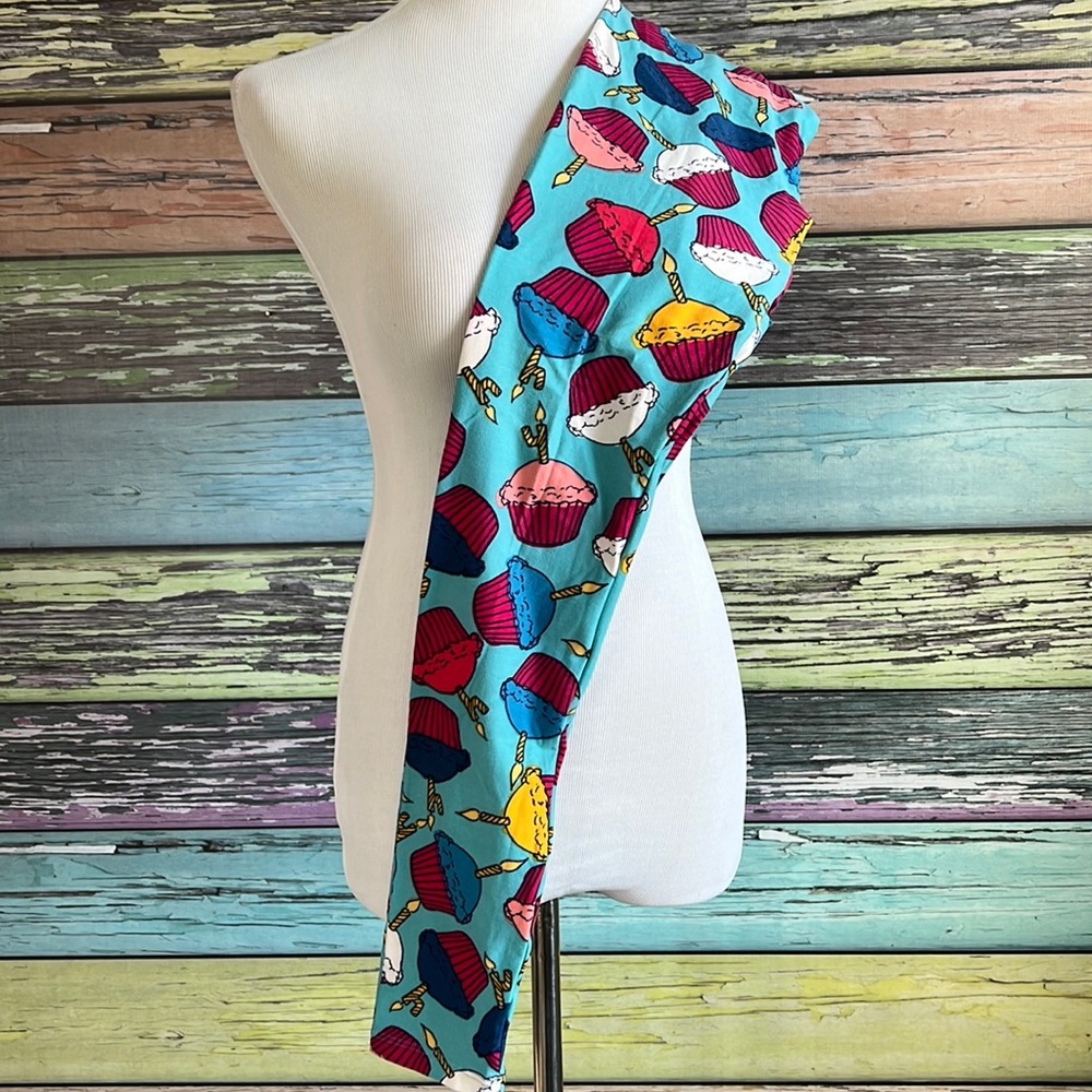 Birthday cupcake 4 leggings